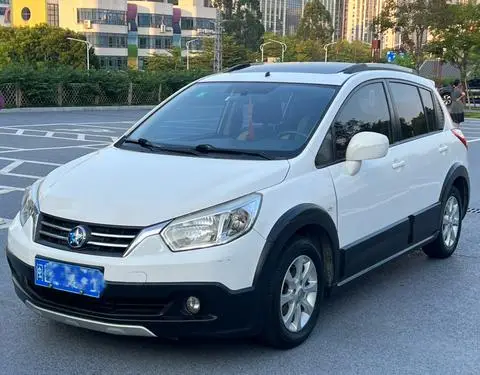 Venucia R50X 2013