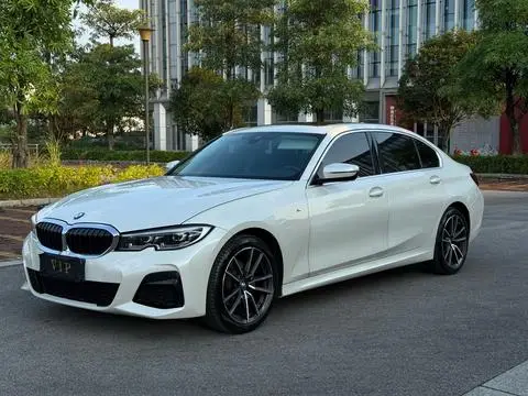 BMW 3 Series 2022 — фото 1