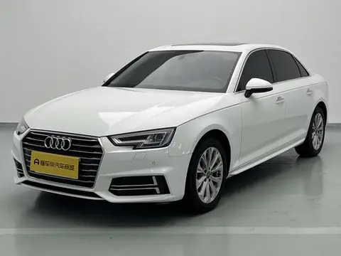 Audi A4L 2019 — фото 1