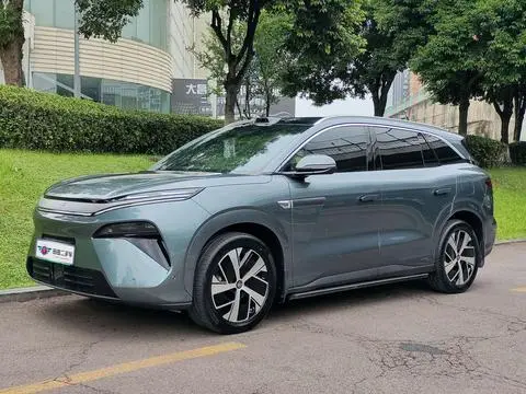 BYD TangL DM 2025