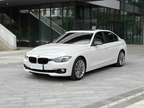 BMW 3 Series 2019 — фото 1