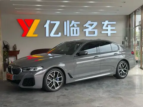 BMW 5 Series 2021 — фото 1