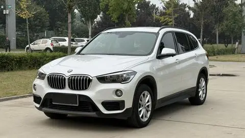 BMW X1 2018 — фото 1