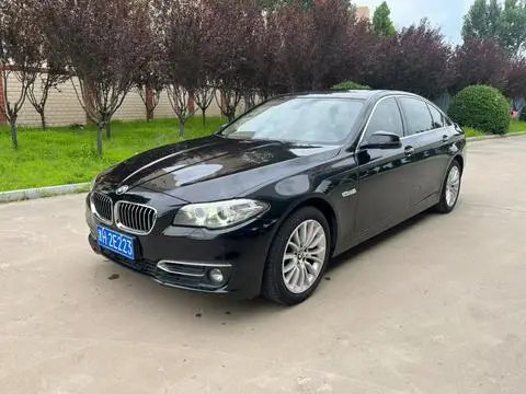 BMW 5 Series 2013 — фото 1