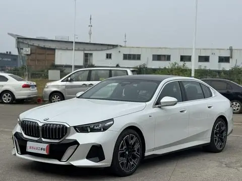 BMW 5 Series 2025