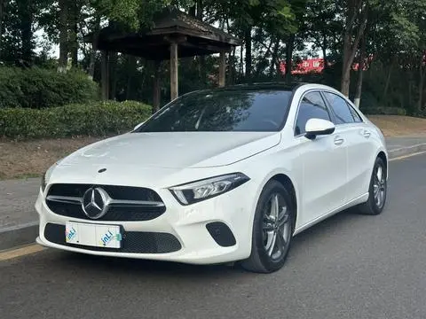 Mercedes-Benz A-Class 2019 — фото 1