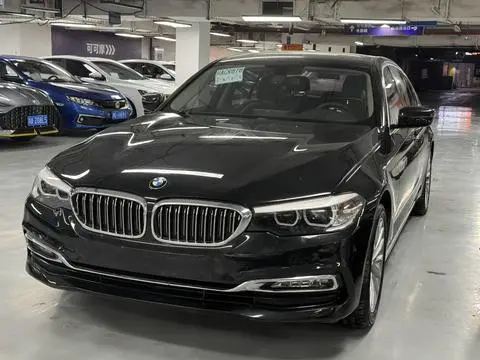 BMW 5 Series 2018 — фото 1