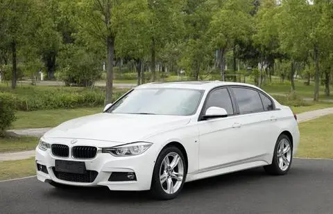 BMW 3 Series 2017 — фото 1