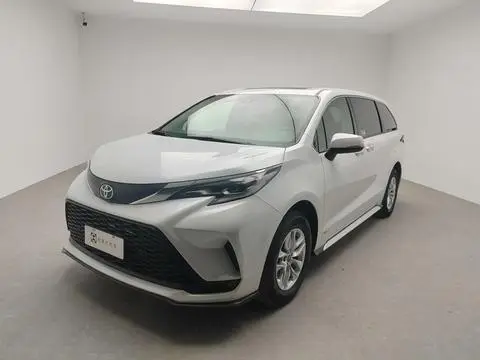 Toyota Granvia 2024