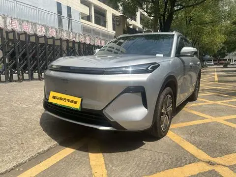 Geely 星舰7 EM-i 2025