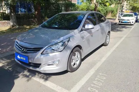 Hyundai Reina 2014 — фото 1