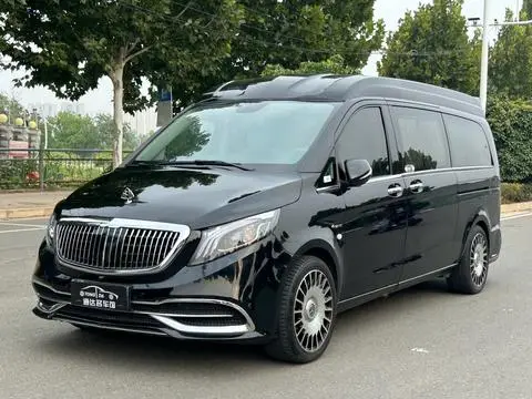 Mercedes-Benz 威霆 2018