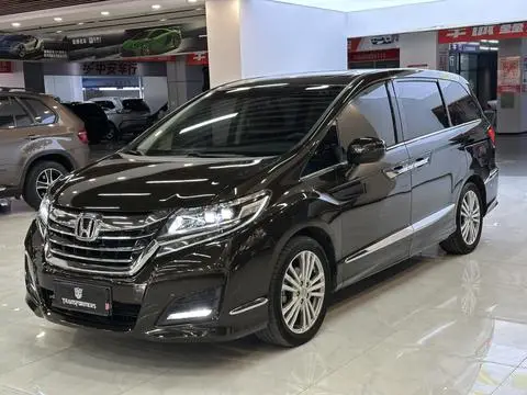Honda 艾力绅 2016 — фото 1