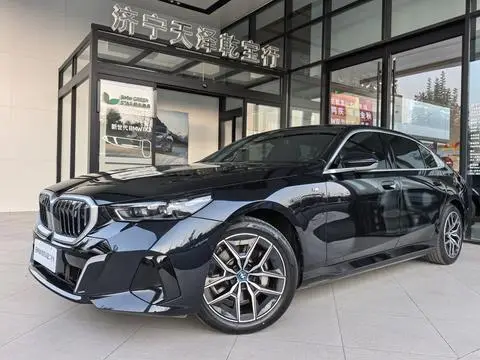 BMW i5 2025