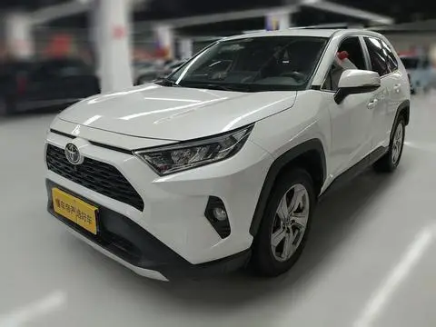 Toyota RAV4 2020 — фото 1