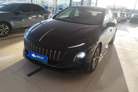 Hongqi E-QM5 2024
