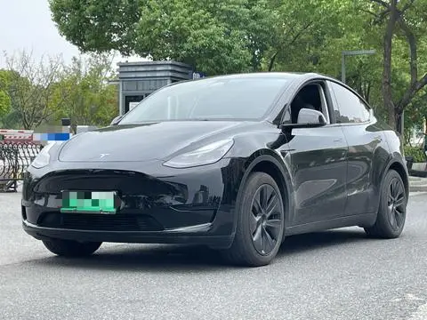 Tesla Model Y 2023 — фото 1