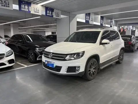 Volkswagen Tiguan 2015 — фото 1
