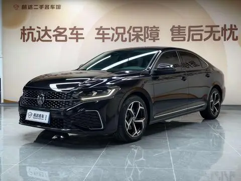 Volkswagen Passat 2023