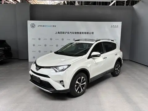 Toyota RAV4 2016 — фото 1