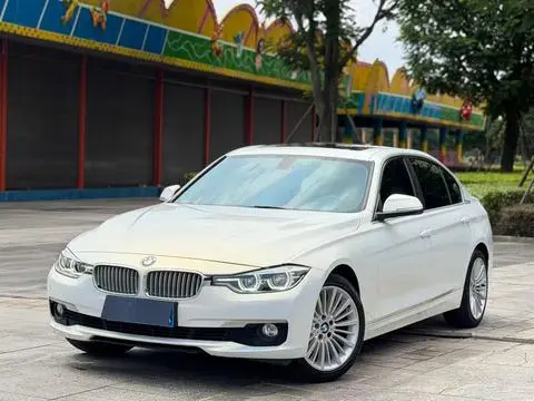 BMW 3 Series 2018 — фото 1