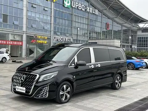 Mercedes-Benz 威霆 2024