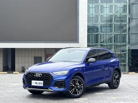 Audi Q5L 2022 — фото 1