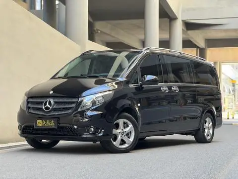 Mercedes-Benz 威霆 2018 — фото 1