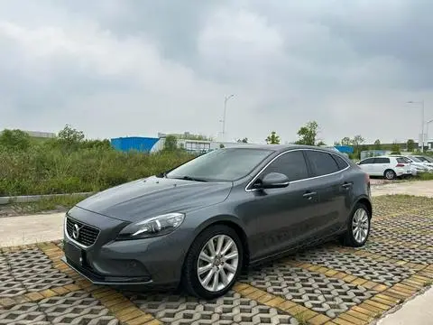 Volvo V40 2014