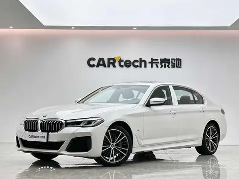 BMW 5 Series 2022 — фото 1