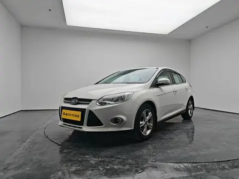 Ford Focus 2012 — фото 1
