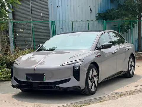 Hongqi EH7 2025