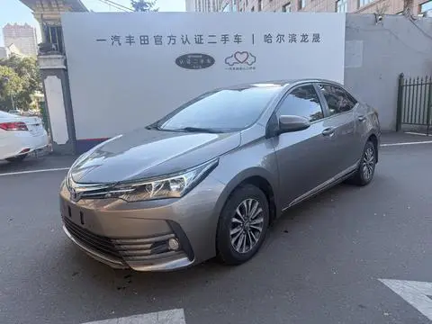 Toyota Corolla 2018 — фото 1