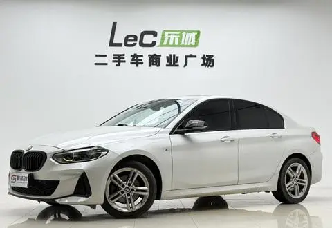 BMW 1 Series 2021 — фото 1