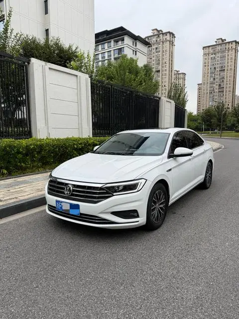 Volkswagen Sagitar 2020