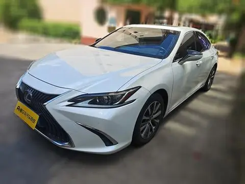 Lexus ES 2018