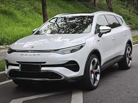 Denza X PHEV 2020