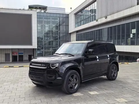 Land Rover Defender 2025