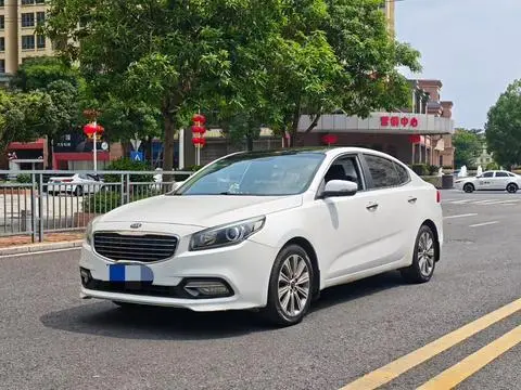 Kia K4 2015 — фото 1