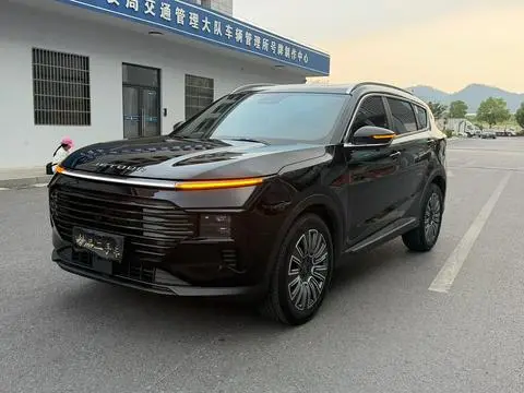 Jetour X70 PLUS 2025 — фото 1