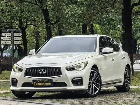 Infiniti Q50L 2015