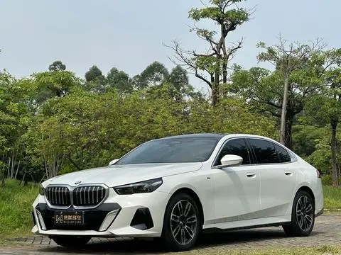 BMW 5 Series 2024