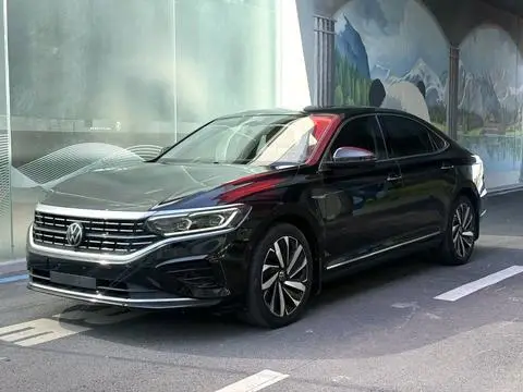 Volkswagen Passat 2023 — фото 1