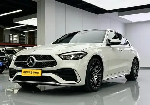 Mercedes-Benz C-Class 2024 — фото 1
