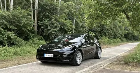 Tesla Model Y 2022 — фото 1