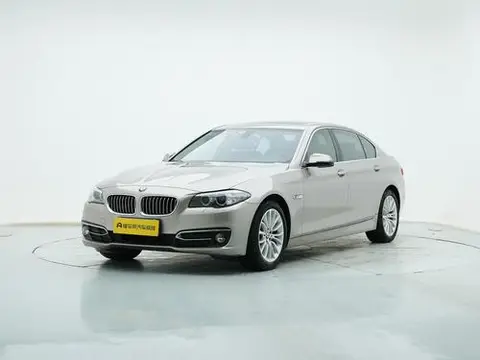 BMW 5 Series 2017 — фото 1