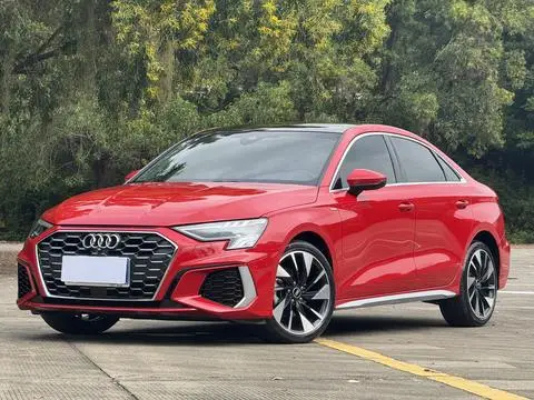 Audi A3 2023 — фото 1