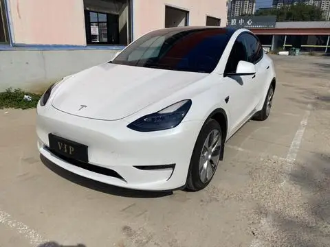 Tesla Model Y 2022 — фото 1