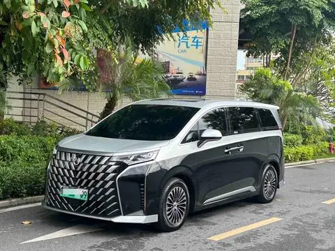 Denza D9 DM 2022