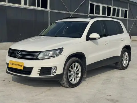 Volkswagen Tiguan 2015 — фото 1
